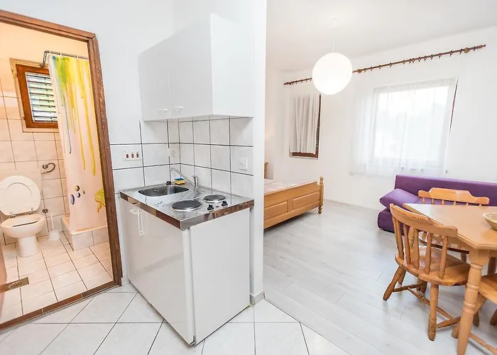 Appartement And Mare-monti Starigrad Paklenica