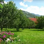 And Mare-monti * Starigrad Paklenica