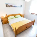 And Mare-monti Starigrad Paklenica