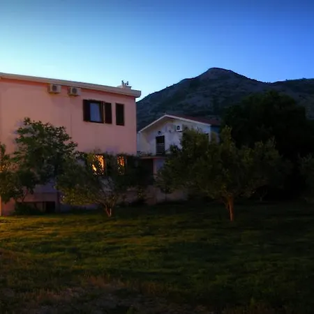 And Mare-monti Apartment *