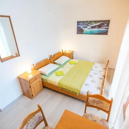 Apartment And Mare-monti *